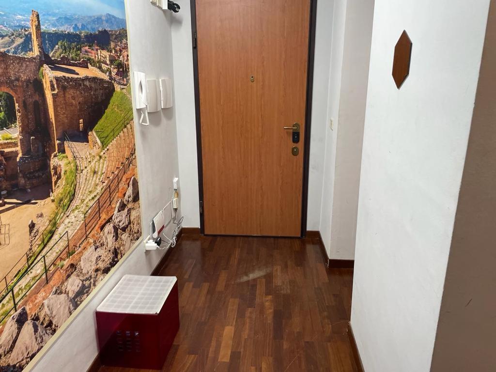Locami Holiday&Rooms Suite Jolanda CTA Exteriör bild